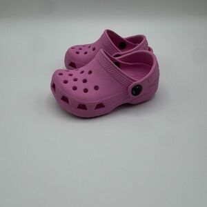 CROCS Kids Water Shoes in Pink